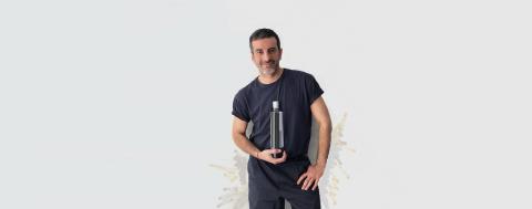 &Sigma;&tau;έ&lambda;&iota;&omicron;&sigmaf; &Kappa;&omicron;&upsilon;&delta;&omicron;&upsilon;&nu;ά&rho;&eta;&sigmaf;: &laquo;&Tau;&omicron; &nu;&alpha; &phi;&omicron;&rho;ά&epsilon;&iota; &kappa;ά&pi;&omicron;&iota;&omicron;&sigmaf; &pi;&omicron;&lambda;&lambda;ά brands &epsilon;ί&nu;&alpha;&iota; &epsilon;ί&nu;&alpha;&iota; &theta;έ&mu;&alpha; &alpha;&nu;&alpha;&sigma;&phi;ά&lambda;&epsilon;&iota;&alpha;&sigmaf; &kappa;&alpha;&iota; &nu;&epsilon;&omicron;&pi;&lambda;&omicron;&upsilon;&tau;&iota;&sigma;&mu;&omicron;ύ&sigmaf;&raquo;