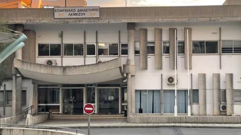 &Delta;&iota;&kappa;&alpha;&sigma;&tau;&iota;&kappa;ή &alpha;&pi;ό&phi;&alpha;&sigma;&eta; &pi;&omicron;&upsilon; &xi;&epsilon;&sigma;&eta;&kappa;ώ&nu;&epsilon;&iota; &alpha;&nu;&tau;&iota;&delta;&rho;ά&sigma;&epsilon;&iota;&sigmaf;-&Kappa;&alpha;&tau;&eta;&gamma;&omicron;&rho;&omicron;ύ&mu;&epsilon;&nu;&omicron;&sigmaf; &epsilon;&pi;έ&lambda;&epsilon;&xi;&epsilon; &theta;&epsilon;&rho;&alpha;&pi;&epsilon;ί&alpha; &alpha;&nu;&tau;ί &phi;&upsilon;&lambda;ά&kappa;&iota;&sigma;&eta;, &alpha;&pi;&epsilon;&xi;&alpha;&rho;&tau;ή&theta;&eta;&kappa;&epsilon; &kappa;&alpha;&iota; 15 &mu;ή&nu;&epsilon;&sigmaf; &mu;&epsilon;&tau;ά &tau;&omicron;&nu; &sigma;&tau;έ&lambda;