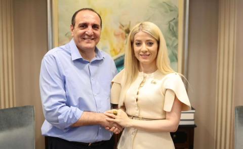 &Pi;&rho;&omicron;&epsilon;&kappa;&lambda;&omicron;&gamma;&iota;&kappa;ή &epsilon;&kappa;&sigma;&tau;&rho;&alpha;&tau;&epsilon;ί&alpha; &gamma;&iota;&alpha; &tau;&iota;&sigmaf; &Pi;&rho;&omicron;&epsilon;&delta;&rho;&iota;&kappa;έ&sigmaf; &beta;&lambda;έ&pi;&epsilon;&iota; &pi;ί&sigma;&omega; &alpha;&pi;ό &tau;&eta; &delta;&iota;&alpha;&mu;&alpha;&rho;&tau;&upsilon;&rho;ί&alpha; έ&xi;&omega; &alpha;&pi;ό &tau;&eta; &Nu;&Upsilon; &omicron; &Delta;&Eta;&Sigma;&Upsilon;-&laquo;&Phi;&iota;&lambda;&omicron;&delta;&omicron;&xi;ί&alpha; &Alpha;&Kappa;&Epsilon;&Lambda; &nu;&alpha; &epsilon;&pi;&alpha;&nu;έ&lambda;&theta;&epsilon;&iota; &sigma;&tau;&eta;&nu; &epsilon;&xi;