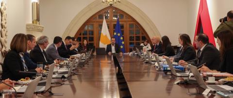 &Delta;&iota;&omicron;&rho;ί&zeta;&epsilon;&tau;&alpha;&iota; &omicron;&mu;ά&delta;&alpha; &alpha;&nu;&epsilon;&xi;ά&rho;&tau;&eta;&tau;&omega;&nu; &pi;&omicron;&iota;&nu;&iota;&kappa;ώ&nu; &alpha;&nu;&alpha;&kappa;&rho;&iota;&tau;ώ&nu; &gamma;&iota;&alpha; &laquo;&Kappa;&rho;ά&tau;&omicron;&sigmaf; &Mu;&alpha;&phi;ί&alpha;&raquo;, &eta; &mu;&pi;ά&lambda;&alpha; &sigma;&tau;&omicron;&nu; &Gamma;&epsilon;&nu;&iota;&kappa;ό &Epsilon;&iota;&sigma;&alpha;&gamma;&gamma;&epsilon;&lambda;έ&alpha; &gamma;&iota;&alpha; &delta;&iota;&omicron;&rho;&iota;&sigma;&mu;ό &kappa;&alpha;&iota; &alpha;&nu;&epsilon;&xi;ά&rho;&tau;&eta;&tau;&omicron;&upsilon; &Kappa;&alpha;