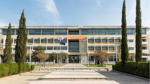 &Sigma;&tau;&iota;&sigmaf; 110 &omicron;&iota; &upsilon;&pi;&omicron;&tau;&rho;&omicron;&phi;ί&epsilon;&sigmaf; &pi;&omicron;&upsilon; &pi;&rho;&omicron;&sigma;&phi;έ&rho;&omicron;&upsilon;&nu; &kappa;&upsilon;&pi;&rho;&iota;&alpha;&kappa;ά &Iota;&delta;&rho;ύ&mu;&alpha;&tau;&alpha; &Alpha;&nu;ώ&tau;&epsilon;&rho;&eta;&sigmaf; &Epsilon;&kappa;&pi;&alpha;ί&delta;&epsilon;&upsilon;&sigma;&eta;&sigmaf; &sigma;&tau;&omicron; &pi;&lambda;&alpha;ί&sigma;&iota;&omicron; &tau;&eta;&sigmaf; &Kappa;&upsilon;&pi;&rho;&iota;&alpha;&kappa;ή&sigmaf; &Pi;&rho;&omicron;&epsilon;&delta;&rho;ί&alpha;&sigmaf;-Ό&lambda;&epsilon;&sigmaf; &omicron;&iota; &pi;&lambda;&eta;&rho;&omicron;&phi;&omicron;&rho;ί
