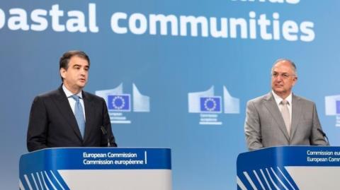 &Sigma;&tau;&eta;&nu; &Kappa;ύ&pi;&rho;&omicron; &tau;&eta;&nu; &Pi;έ&mu;&pi;&tau;&eta; &Phi;ί&tau;&omicron; &kappa;&alpha;&iota; &Kappa;&alpha;&delta;ή&sigmaf;-&Tau;&omicron; &pi;&rho;ό&gamma;&rho;&alpha;&mu;&mu;&alpha; &tau;&omicron;&upsilon;&sigmaf; &kappa;&alpha;&tau;ά &tau;&eta; &delta;&iota;ή&mu;&epsilon;&rho;&eta; &pi;&alpha;&rho;&alpha;&mu;&omicron;&nu;ή &tau;&omicron;&upsilon;&sigmaf;