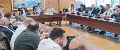 &Sigma;&tau;&alpha; 13 &epsilon;&kappa;&alpha;&tau;. &epsilon;&upsilon;&rho;ώ &omicron;&iota; &alpha;&pi;&omicron;&zeta;&eta;&mu;&iota;ώ&sigma;&epsilon;&iota;&sigmaf; &sigma;&tau;&omicron;&upsilon;&sigmaf; &pi;&upsilon;&rho;ό&pi;&lambda;&eta;&kappa;&tau;&omicron;&upsilon;&sigmaf; &tau;&eta;&sigmaf; &pi;&upsilon;&rho;&kappa;&alpha;&gamma;&iota;ά&sigmaf; &sigma;&tau;&eta; &Lambda;&epsilon;&mu;&epsilon;&sigma;ό-&Pi;&iota;έ&sigma;&epsilon;&iota;&sigmaf; &Upsilon;&Pi;&Epsilon;&Sigma; &gamma;&iota;&alpha; &tau;&eta; &Gamma;&epsilon;&nu;&iota;&kappa;ή &Delta;&iota;&epsilon;ύ&theta;&upsilon;&nu;&sigma;&eta; &Pi;&omicron;&lambda;&iota;&tau;&iota;&kappa;ή&sigmaf; &Pi;&rho;&omicron;&sigma;&tau;