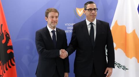 &Delta;&iota;&mu;&epsilon;&rho;&epsilon;ί&sigmaf; &sigma;&chi;έ&sigma;&epsilon;&iota;&sigmaf; &kappa;&alpha;&iota; &epsilon;&nu;&tau;&alpha;&xi;&iota;&alpha;&kappa;ή &pi;&omicron;&rho;&epsilon;ί&alpha; &tau;&eta;&sigmaf; &Alpha;&lambda;&beta;&alpha;&nu;ί&alpha;&sigmaf; &sigma;&tau;&omicron; &epsilon;&pi;ί&kappa;&epsilon;&nu;&tau;&rho;&omicron; &tau;&eta;&sigmaf; &sigma;&upsilon;&nu;ά&nu;&tau;&eta;&sigma;&eta;&sigmaf; &Kappa;ό&mu;&pi;&omicron;&upsilon; &mu;&epsilon; &Chi;ό&tau;&zeta;&alpha;