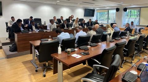 &Mu;&pi;ή&kappa;&epsilon; &pi;&rho;&omicron;&tau;&epsilon;&rho;&alpha;&iota;ό&tau;&eta;&tau;&alpha; &eta; &alpha;&sigma;&phi;ά&lambda;&epsilon;&iota;&alpha; &tau;&omega;&nu; &sigma;&chi;&omicron;&lambda;&iota;&kappa;ώ&nu; &lambda;&epsilon;&omega;&phi;&omicron;&rho;&epsilon;ί&omega;&nu; &alpha;&pi;ό &tau;&eta;&nu; &Epsilon;&pi;. &Mu;&epsilon;&tau;&alpha;&phi;&omicron;&rho;ώ&nu;-&Sigma;&tau;&omicron; &epsilon;&pi;ί&kappa;&epsilon;&nu;&tau;&rho;&omicron; &eta; έ&kappa;&theta;&epsilon;&sigma;&eta; &Epsilon;&lambda;&epsilon;&gamma;&kappa;&tau;&iota;&kappa;ή&sigmaf; &kappa;&alpha;&iota; &omicron;&iota; έ&lambda;&epsilon;&gamma;&chi;&omicron;&iota;
