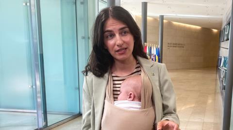 &Beta;&Iota;&Nu;&Tau;&Epsilon;&Omicron;: &Eta; &Sigma;&omicron;&upsilon;&eta;&delta;ή &upsilon;&pi;&omicron;&upsilon;&rho;&gamma;ό&sigmaf; &Pi;&epsilon;&rho;&iota;&beta;ά&lambda;&lambda;&omicron;&nu;&tau;&omicron;&sigmaf; &pi;ή&gamma;&epsilon; &sigma;&epsilon; &sigma;&upsilon;&nu;&epsilon;&delta;&rho;ί&alpha;&sigma;&eta; &tau;&eta;&sigmaf; &Epsilon;&Epsilon; &mu;&epsilon; &tau;&omicron; &mu;&omega;&rho;ό &tau;&eta;&sigmaf;
