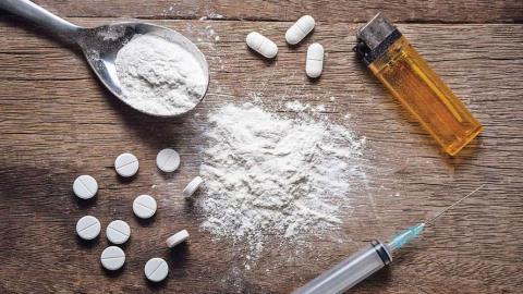&Sigma;&eta;&mu;&alpha;&nu;&tau;&iota;&kappa;ή &eta; &alpha;ύ&xi;&eta;&sigma;&eta; &tau;&eta;&sigmaf; &chi;&rho;ή&sigma;&eta;&sigmaf; &nu;&alpha;&rho;&kappa;&omega;&tau;&iota;&kappa;ώ&nu; &sigma;&tau;&eta;&nu; &Kappa;ύ&pi;&rho;&omicron;-&Epsilon;&xi;ά&rho;&tau;&eta;&sigma;&eta; &kappa;&alpha;&iota; &alpha;&pi;ό &tau;&upsilon;&chi;&epsilon;&rho;ά &kappa;&alpha;&iota; &delta;&iota;&alpha;&delta;&iota;&kappa;&tau;&upsilon;&alpha;&kappa;ά &pi;&alpha;&iota;&chi;&nu;ί&delta;&iota;&alpha;