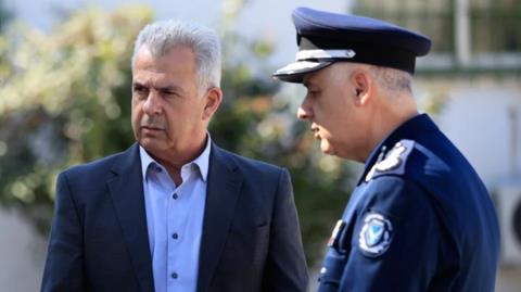 Αποποιήθηκε την φρουρά στην οικία του ο Φυτιρής, θέλει να βάλει «ψαλίδι» στις συνοδείες-Πάνω από 100 αστυνομικοί αποσπασμένοι σε α