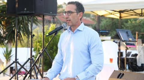&Alpha;&nu;&alpha;&chi;&omega;&rho;&epsilon;ί &gamma;&iota;&alpha; &Lambda;&omicron;&upsilon;&xi;&epsilon;&mu;&beta;&omicron;ύ&rho;&gamma;&omicron; &omicron; &Upsilon;&Pi;&Epsilon;&Sigma;-&Theta;&alpha; &pi;&rho;&omicron;&epsilon;&delta;&rho;&epsilon;ύ&sigma;&epsilon;&iota; &tau;&omicron;&upsilon; &Sigma;&upsilon;&mu;&beta;&omicron;&upsilon;&lambda;ί&omicron;&upsilon; &gamma;&iota;&alpha; &upsilon;&iota;&omicron;&theta;έ&tau;&eta;&sigma;&eta; &tau;&omega;&nu; &pi;&rho;ώ&tau;&omega;&nu; &sigma;&upsilon;&mu;&pi;&epsilon;&rho;&alpha;&sigma;&mu;ά&tau;&omega;&nu; &gamma;&iota;&alpha; &tau;&eta; &sigma;&tau;έ&gamma;&alpha;&sigma;&eta;