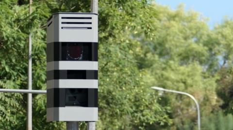 &Mu;&pi;&alpha;ί&nu;&omicron;&upsilon;&nu; &sigma;&epsilon; &lambda;&epsilon;&iota;&tau;&omicron;&upsilon;&rho;&gamma;ί&alpha; &tau;&eta;&nu; &epsilon;&rho;&chi;ό&mu;&epsilon;&nu;&eta; &Tau;&rho;ί&tau;&eta; ά&lambda;&lambda;&epsilon;&sigmaf; &delta;ύ&omicron; &kappa;ά&mu;&epsilon;&rho;&epsilon;&sigmaf; &sigma;&tau;&eta;&nu; &Alpha;&rho;&alpha;&delta;ί&pi;&pi;&omicron;&upsilon;-&Omicron;&kappa;&tau;ώ &theta;&alpha;&nu;&alpha;&tau;&eta;&phi;ό&rho;&alpha; &sigma;&epsilon; &tau;έ&sigma;&sigma;&epsilon;&rho;&iota;&sigmaf; &mu;ή&nu;&epsilon;&sigmaf; &sigma;&tau;&eta;&nu; &lambda;&epsilon;&omega;&phi;ό&rho;&omicron; &Epsilon;&lambda;&lambda;ά&delta;&omicron;&sigmaf;