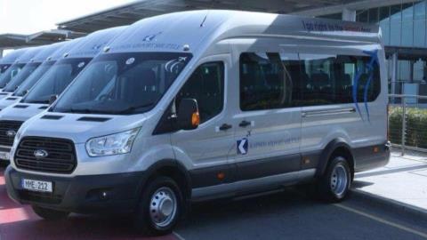 &Eta; Kapnos Airport Shuttle &epsilon;&nu;&iota;&sigma;&chi;ύ&epsilon;&iota; &tau;&alpha; &delta;&rho;&omicron;&mu;&omicron;&lambda;ό&gamma;&iota;&alpha; &alpha;&pi;ό &kappa;&alpha;&iota; &pi;&rho;&omicron;&sigmaf; &tau;&omicron; &alpha;&epsilon;&rho;&omicron;&delta;&rho;ό&mu;&iota;&omicron; &Pi;ά&phi;&omicron;&upsilon;