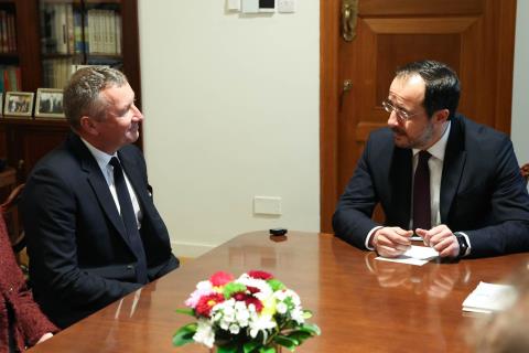 &Sigma;&tau;&omicron; &Pi;&rho;&omicron;&epsilon;&delta;&rho;&iota;&kappa;ό &omicron; &alpha;&nu;&tau;&iota;&pi;&rho;ό&epsilon;&delta;&rho;&omicron;&sigmaf; &tau;&eta;&sigmaf; ExxonMobil-&laquo;&Xi;&epsilon;&kappa;ά&theta;&alpha;&rho;&eta; &psi;ή&phi;&omicron;&sigmaf; &epsilon;&mu;&pi;&iota;&sigma;&tau;&omicron;&sigma;ύ&nu;&eta;&sigmaf; &gamma;&iota;&alpha; &tau;&iota;&sigmaf; &pi;&rho;&omicron;&omicron;&pi;&tau;&iota;&kappa;έ&sigmaf; &tau;&eta;&sigmaf; &kappa;&upsilon;&pi;&rho;&iota;&alpha;&kappa;ή&sigmaf; &Alpha;&Omicron;&Zeta;&raquo;