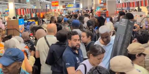 &Beta;&Iota;&Nu;&Tau;&Epsilon;&Omicron;: &Sigma;&kappa;&eta;&nu;έ&sigmaf; &chi;ά&omicron;&upsilon;&sigmaf; &sigma;&tau;&eta; &Gamma;&alpha;&lambda;&lambda;ί&alpha;-&Omicron;&upsilon;&rho;έ&sigmaf; &kappa;&alpha;&iota; &mu;&alpha;&lambda;&lambda;&iota;&omicron;&tau;&rho;&alpha;&beta;ή&gamma;&mu;&alpha;&tau;&alpha; &gamma;&iota;&alpha; έ&nu;&alpha; &kappa;&lambda;&iota;&mu;&alpha;&tau;&iota;&sigma;&tau;&iota;&kappa;ό ή &alpha;&nu;&epsilon;&mu;&iota;&sigma;&tau;ή&rho;&alpha;
