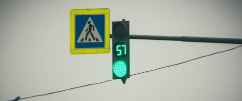 Προωθούν κάμερες με ΑΙ αλλά δεν μπορούν να συνδυάσει τα έξυπνα φώτα με τον χρονοδιακόπτη-Έντονη αντίδραση βουλευτών