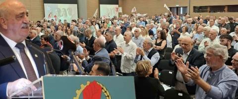 &Pi;ά&nu;&epsilon; &gamma;&iota;&alpha; &epsilon;&sigma;&omega;&kappa;&omicron;&mu;&mu;&alpha;&tau;&iota;&kappa;ή &mu;ά&chi;&eta; &omicron;&iota; &Epsilon;&Delta;&Epsilon;&Kappa;ί&tau;&epsilon;&sigmaf;-&Sigma;&tau;&omicron; &sigma;&upsilon;&nu;έ&delta;&rho;&iota;&omicron; &mu;&epsilon; &delta;&iota;&alpha;&phi;&omicron;&rho;&epsilon;&tau;&iota;&kappa;έ&sigmaf; &alpha;&tau;&zeta;έ&nu;&tau;&epsilon;&sigmaf; &kappa;&alpha;&iota; &pi;&rho;&omicron;&sigma;&epsilon;&gamma;&gamma;ί&sigma;&epsilon;&iota;&sigmaf; &gamma;&iota;&alpha; &tau;&eta;&nu; &epsilon;&pi;ό&mu;&epsilon;&nu;&eta; &mu;έ&rho;&alpha; &omicron;&iota; &Sigma;&omicron;&sigma;&iota;&alpha;&lambda;&iota;&sigma;&tau;έ&sigmaf;