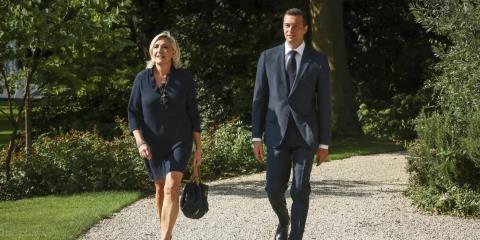 Καταδικάστηκε η Μαρίν Λεπέν με ποινή φυλάκισης τρία χρόνια και 100.000 ευρώ-Τα δύο με αναστολή, το ένα με βραχιολάκι