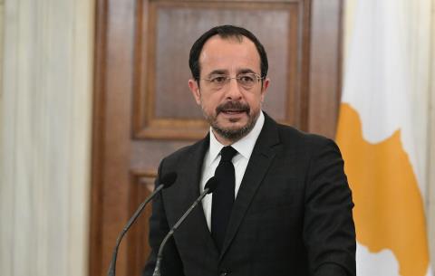 &Pi;&rho;ό&epsilon;&delta;&rho;&omicron;&sigmaf;: &Omicron; &delta;&iota;ά&lambda;&omicron;&gamma;&omicron;&sigmaf; &kappa;&alpha;&iota; &eta; &lambda;&omicron;&gamma;&omicron;&delta;&omicron;&sigma;ί&alpha; &epsilon;ί&nu;&alpha;&iota; &eta; &alpha;&pi;ά&nu;&tau;&eta;&sigma;&eta; &sigma;&tau;&eta;&nu; &alpha;&upsilon;&xi;&alpha;&nu;ό&mu;&epsilon;&nu;&eta; &alpha;ί&sigma;&theta;&eta;&sigma;&eta; &tau;&omega;&nu; &pi;&omicron;&lambda;&iota;&tau;ώ&nu; ό&tau;&iota; &eta; &phi;&omega;&nu;ή &tau;&omicron;&upsilon;&sigmaf; &delta;&epsilon;&nu; &alpha;&kappa;&omicron;ύ&gamma;&epsilon;&tau;&alpha;&iota;