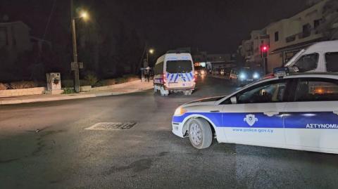 &Delta;&epsilon;&kappa;&alpha;&pi;έ&nu;&tau;&epsilon; &mu;&epsilon; &epsilon;ί&kappa;&omicron;&sigma;&iota; &omicron;&iota; &epsilon;&mu;&pi;&lambda;&epsilon;&kappa;ό&mu;&epsilon;&nu;&omicron;&iota; &sigma;&tau;&eta;&nu; ά&gamma;&rho;&iota;&alpha; &sigma;&upsilon;&mu;&pi;&lambda;&omicron;&kappa;ή &sigma;&tau;&eta;&nu; &Xi;&upsilon;&lambda;&omicron;&phi;ά&gamma;&omicron;&upsilon;-&Mu;&epsilon;&tau;έ&tau;&rho;&epsilon;&psi;&alpha;&nu; &tau;&omicron; &delta;&rho;ό&mu;&omicron; &sigma;&epsilon; &pi;&epsilon;&delta;ί&omicron; &mu;ά&chi;&eta;&sigmaf; &mu;&epsilon; &pi;έ&tau;&rho;&epsilon;&sigmaf;, &lambda;ό&sigma;&tau;&omicron;&upsilon;&sigmaf; &kappa;&alpha;&iota; &sigma;
