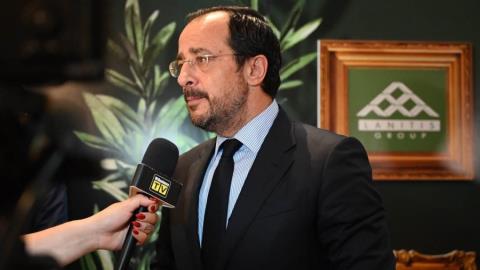 &Xi;&epsilon;&kappa;ά&theta;&alpha;&rho;&omicron; &mu;ή&nu;&upsilon;&mu;&alpha; &Pi;&rho;&omicron;έ&delta;&rho;&omicron;&upsilon; &gamma;&iota;&alpha; &epsilon;&pi;&epsilon;&nu;&delta;ύ&sigma;&epsilon;&iota;&sigmaf;-&laquo;&Mu;&alpha;&zeta;ί &omicron;&iota;&kappa;&omicron;&delta;&omicron;&mu;&omicron;ύ&mu;&epsilon; &mu;&iota;&alpha; &Kappa;ύ&pi;&rho;&omicron; &pi;&iota;&omicron; &epsilon;&xi;&omega;&sigma;&tau;&rho;&epsilon;&phi;ή, &pi;&iota;&omicron; &alpha;&nu;&tau;&alpha;&gamma;&omega;&nu;&iota;&sigma;&tau;&iota;&kappa;ή, &pi;&iota;&omicron; &alpha;&nu;&theta;&epsilon;&kappa;&tau;&iota;&kappa;ή &kappa;&alpha;&iota; &pi;&iota;&omicron; &alpha;&iota;&sigma;&iota;ό&delta;