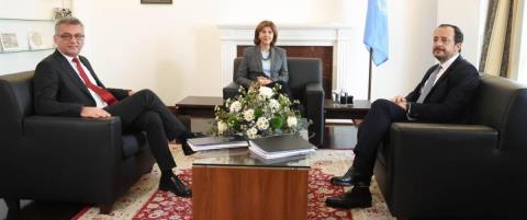 &Rho;ί&chi;&nu;&epsilon;&iota; &tau;&omicron; &gamma;ά&nu;&tau;&iota; &sigma;&tau;&eta;&nu; &Tau;&omicron;&upsilon;&rho;&kappa;ί&alpha; &gamma;&iota;&alpha; &nu;&alpha; &alpha;&pi;&omicron;&delta;&epsilon;ί&xi;&epsilon;&iota; &alpha;&nu; έ&chi;&epsilon;&iota; &beta;&omicron;ύ&lambda;&eta;&sigma;&eta; &gamma;&iota;&alpha; &sigma;ύ&gamma;&kappa;&lambda;&iota;&sigma;&eta; &pi;&epsilon;&nu;&tau;&alpha;&mu;&epsilon;&rho;&omicron;ύ&sigmaf; &eta; &Lambda;&epsilon;&upsilon;&kappa;&omega;&sigma;ί&alpha;-&laquo;&Eta; &pi;&rho;&omicron;&sigma;ή&lambda;&omega;&sigma;ή &mu;&alpha;&sigmaf; &pi;&alpha;&rho;&alpha;&mu;έ&nu;&epsilon;&iota; &alpha;&mu;&epsilon;ί&omega;