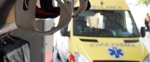 &Sigma;&upsilon;&nu;&epsilon;&lambda;ή&phi;&theta;&eta; &omicron; &pi;&alpha;&tau;έ&rho;&alpha;&sigmaf; &tau;&omicron;&upsilon; &tau;&rho;ί&chi;&rho;&omicron;&nu;&omicron;&upsilon; &pi;&omicron;&upsilon; έ&pi;&epsilon;&sigma;&epsilon; &alpha;&pi;ό &tau;&omicron;&nu; &tau;έ&tau;&alpha;&rho;&tau;&omicron; ό&rho;&omicron;&phi;&omicron; &xi;&epsilon;&nu;&omicron;&delta;&omicron;&chi;&epsilon;ί&omicron;&upsilon;-&Tau;&alpha; &alpha;&delta;&iota;&kappa;ή&mu;&alpha;&tau;&alpha; &pi;&omicron;&upsilon; &alpha;&nu;&tau;&iota;&mu;&epsilon;&tau;&omega;&pi;ί&zeta;&epsilon;&iota;