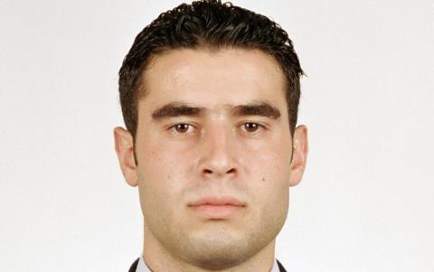 &Theta;&lambda;ί&psi;&eta; &sigma;&tau;&eta;&nu; &Alpha;&sigma;&tau;&upsilon;&nu;&omicron;&mu;ί&alpha;-Έ&phi;&upsilon;&gamma;&epsilon; &alpha;&pi;ό &tau;&eta; &zeta;&omega;ή &omicron; &alpha;&sigma;&tau;&upsilon;&nu;&omicron;&mu;&iota;&kappa;ό&sigmaf; &Pi;&rho;&omicron;&kappa;ό&pi;&eta;&sigmaf; &Pi;&rho;&omicron;&kappa;&omicron;&pi;ί&omicron;&upsilon;