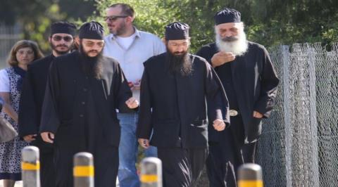 &Tau;&eta; &nu;&omicron;&mu;&iota;&mu;ό&tau;&eta;&tau;&alpha; &tau;&epsilon;&kappa;&mu;&eta;&rho;ί&omega;&nu; &alpha;&mu;&phi;&iota;&sigma;&beta;&eta;&tau;&epsilon;ί &eta; &upsilon;&pi;&epsilon;&rho;ά&sigma;&pi;&iota;&sigma;&eta; &sigma;&tau;&eta;&nu; &upsilon;&pi;ό&theta;&epsilon;&sigma;&eta; &tau;&eta;&sigmaf; &Mu;&omicron;&nu;ή&sigmaf; &Alpha;&beta;&beta;&alpha;&kappa;&omicron;ύ&mu;-&Sigma;&tau;&iota;&sigmaf; 20 &Iota;&omicron;&upsilon;&lambda;ί&omicron;&upsilon; &eta; &alpha;&pi;ό&phi;&alpha;&sigma;&eta; &tau;&omicron;&upsilon; &Delta;&iota;&kappa;&alpha;&sigma;&tau;&eta;&rho;ί&omicron;&upsilon; &sigma;&tau;&eta;&nu; έ&nu;&sigma;