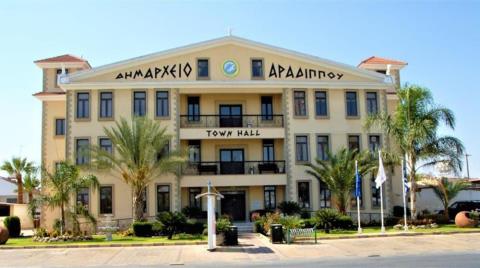 &laquo;Ό&chi;&iota;&raquo; &Delta;&eta;&mu;&omicron;&tau;&iota;&kappa;&omicron;ύ &Sigma;&upsilon;&mu;&beta;&omicron;&upsilon;&lambda;ί&omicron;&upsilon; &Alpha;&rho;&alpha;&delta;ί&pi;&pi;&omicron;&upsilon; &gamma;&iota;&alpha; &delta;&omicron;&mu;ή &phi;&iota;&lambda;&omicron;&xi;&epsilon;&nu;ί&alpha;&sigmaf; &alpha;&sigma;&upsilon;&nu;ό&delta;&epsilon;&upsilon;&tau;&omega;&nu; &alpha;&nu;&eta;&lambda;ί&kappa;&omega;&nu;-&Kappa;ά&nu;&epsilon;&iota; &lambda;ό&gamma;&omicron; &gamma;&iota;&alpha; έ&lambda;&lambda;&epsilon;&iota;&psi;&eta; &delta;&iota;&alpha;&beta;&omicron;ύ&lambda;&epsilon;&upsilon;&sigma;&eta;&sigmaf;, &epsilon;&nu;&eta;&mu;έ&rho;&omega;&sigma;&eta;&sigmaf; &kappa;&alpha;&iota;