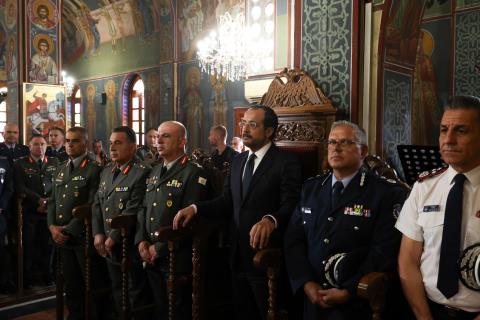 &Pi;&omicron;&lambda;&iota;&tau;&epsilon;&iota;&alpha;&kappa;ή, &epsilon;&kappa;&kappa;&lambda;&eta;&sigma;&iota;&alpha;&sigma;&tau;&iota;&kappa;ή &kappa;&alpha;&iota; &pi;&omicron;&lambda;&iota;&tau;&iota;&kappa;ή &eta;&gamma;&epsilon;&sigma;ί&alpha; &tau;ί&mu;&eta;&sigma;&alpha;&nu; &tau;&omicron;&upsilon;&sigmaf; &pi;&epsilon;&sigma;ό&nu;&tau;&epsilon;&sigmaf; &tau;&omicron;&upsilon; &pi;&rho;&alpha;&xi;&iota;&kappa;&omicron;&pi;ή&mu;&alpha;&tau;&omicron;&sigmaf;